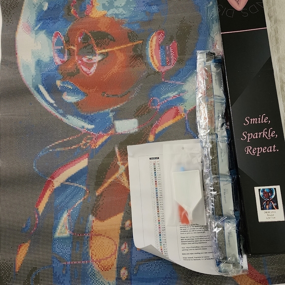 Distracted by Diamonds, Diamond Painting Kit - Picture 2 of 5